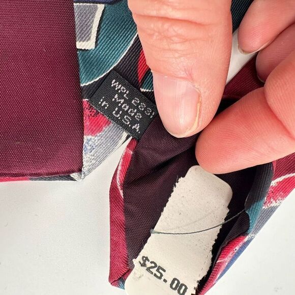 NWT Vintage Halston Italian Silk Necktie Pattern Block Geometric 4” width USA - Picture 4 of 7